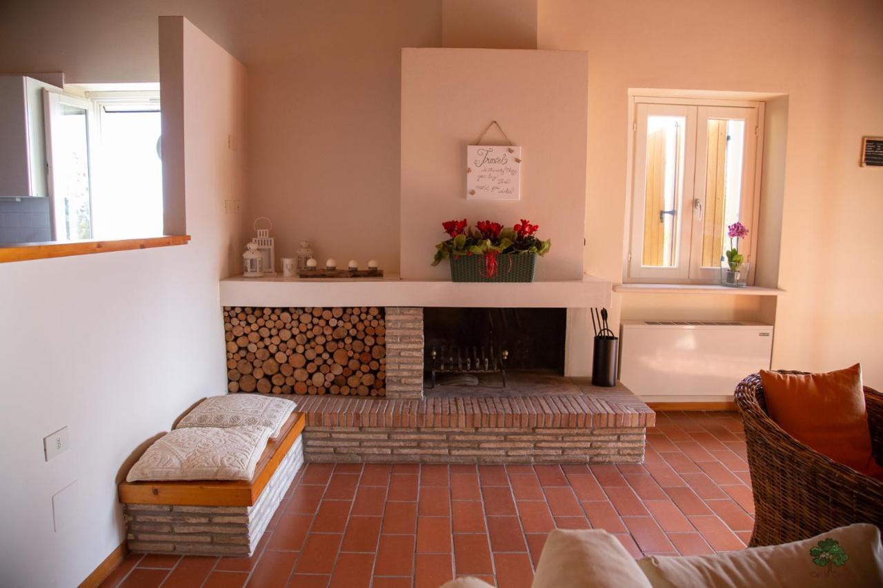 Ca' Le Cerque, Villa Surrounded By The Marche Nature 포솜브로네 외부 사진